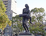 廣島平和記念公園教師與小孩的碑